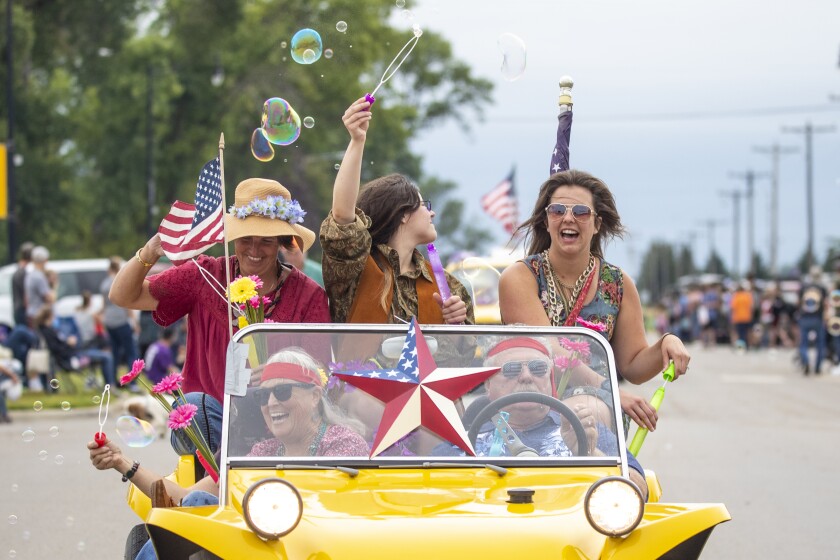 PHOTOS Lake Lillian lights up for Fun Days parade West Central