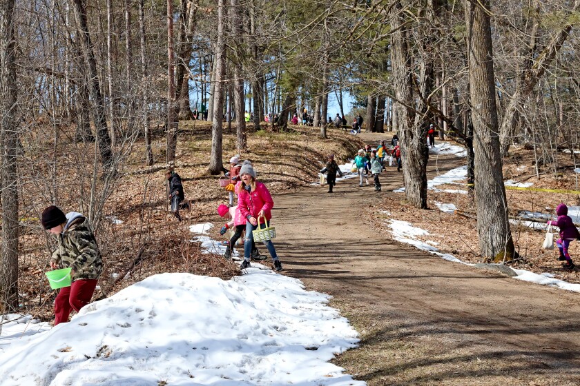Families enjoy the Annual Lake Shore Easter Egg Hunt Saturday, April 17, 2022, at Fritz Loven Park.