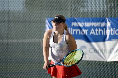 092722.S.WCT.CARDINALS.GIRLS.TENNIS.PETERSONRECEIVE.jpg