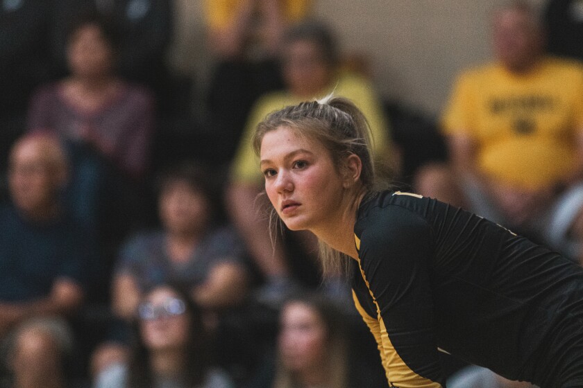 9-29-22VolleyballMitchellvsRoosevelt-3.jpg