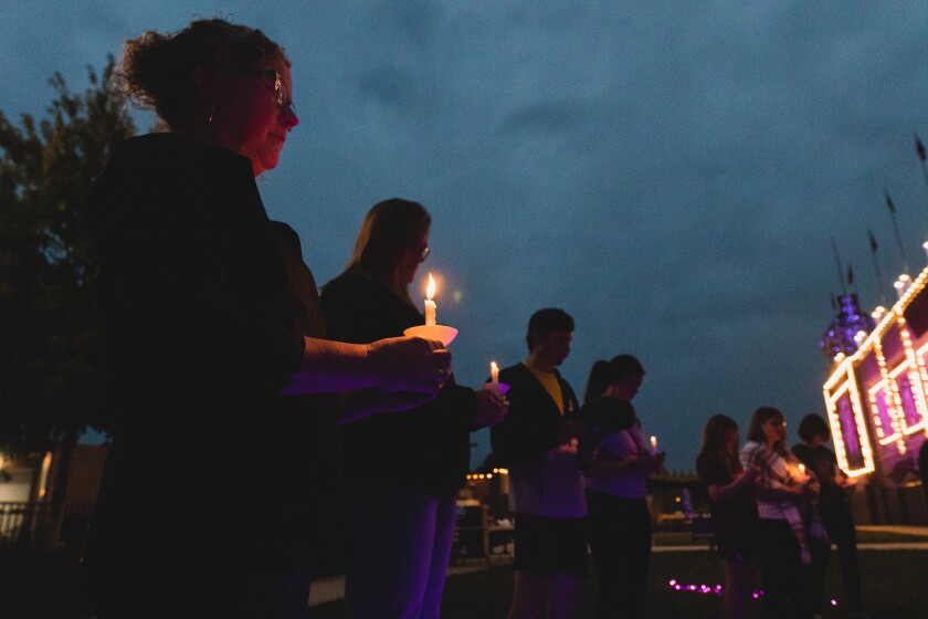 10-3-22CandleLightVigil-20.jpg