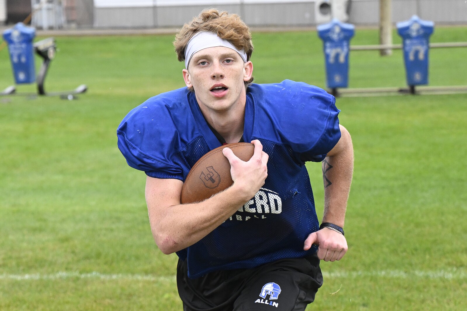 Warriors Athlete of Week: Holbrook rushes into spotlight in Warrior win ...