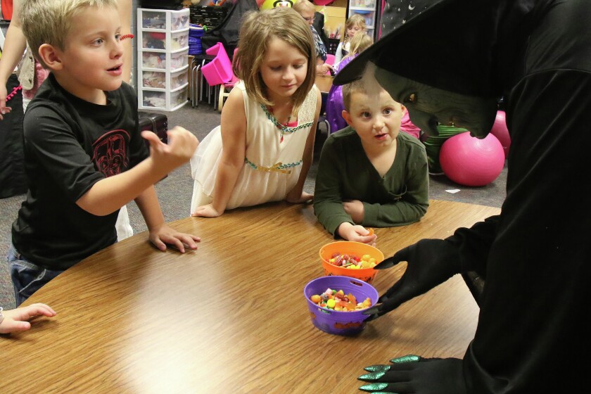 2934354+halloween witch.jpg