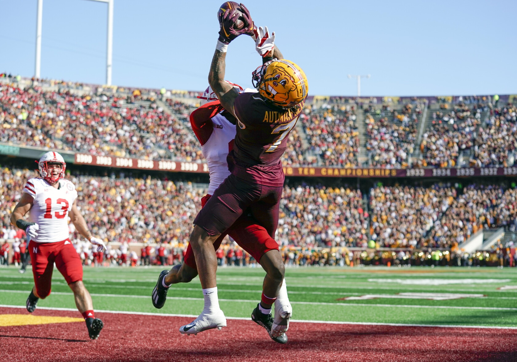 Autman COLLEGE FOOTBALL: Chris Autman-Bell looks to excel in last Gophers ...
