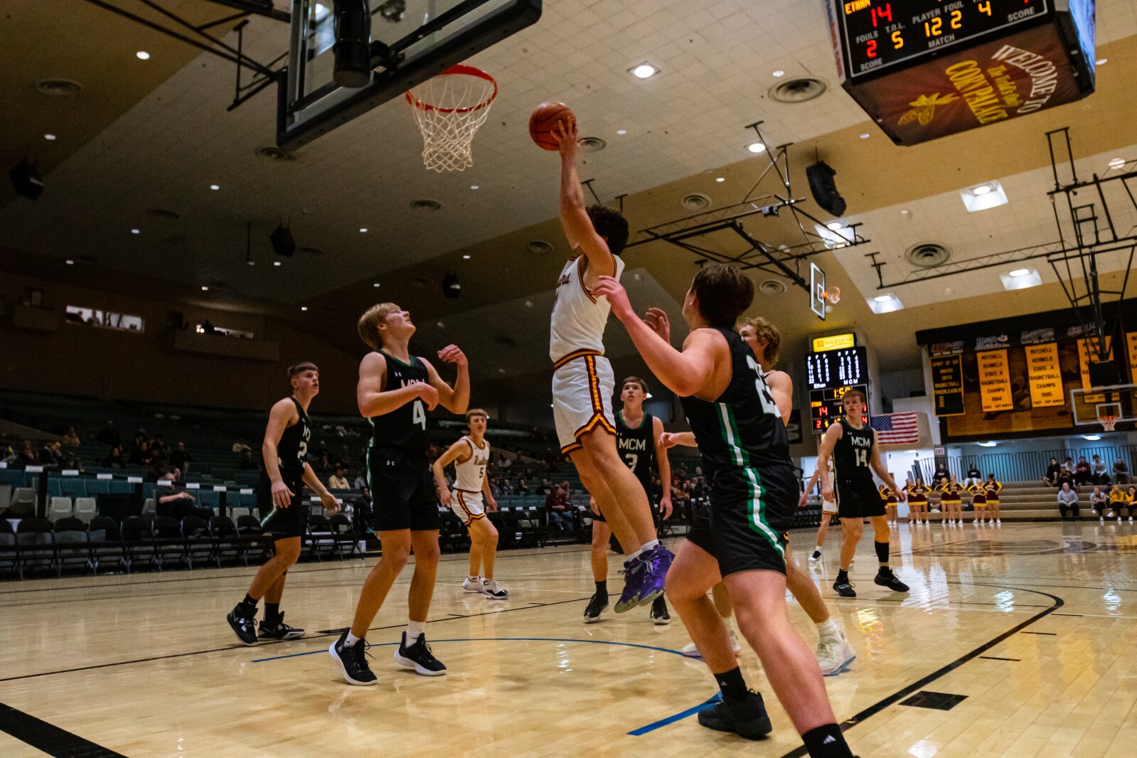 12-28-22HoopCityClassicEthanvsMCM-13.jpg