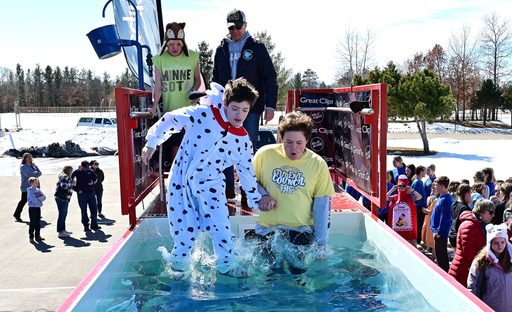 Forestview Middle School students plunged for Special Olympics Minnesota Thursday, March 24, 2022.