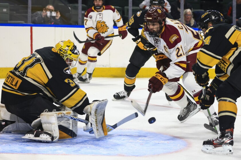 Minnesota Duluth plays Michigan Tech in regional semifinal game in Loveland