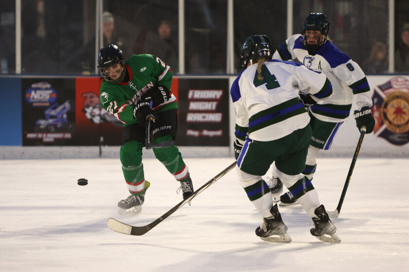 122824.S.FF.WinterClassicHockey2_2.jpg