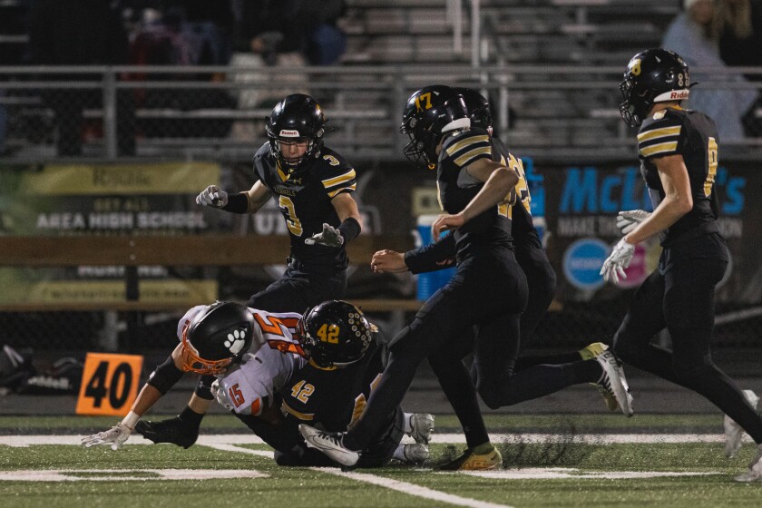 10-14-22PrepFootballHuronvsMHS-45.jpg