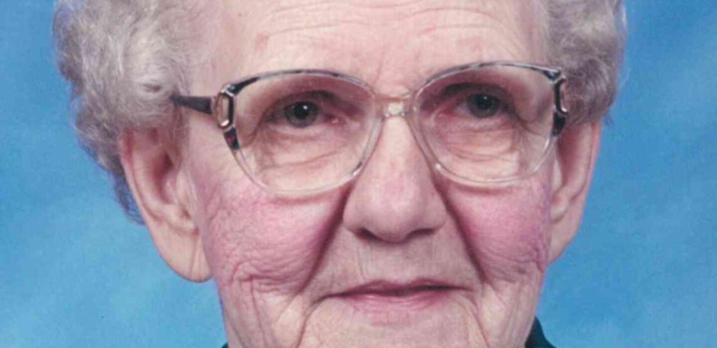 Hazel E. Caskey – West Central Tribune