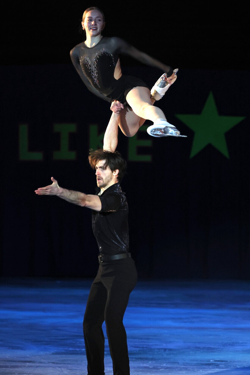 Linzy Fitzpatrick Photos: Like, totally 80s! Ice show packed with nostalgia - InForum ...