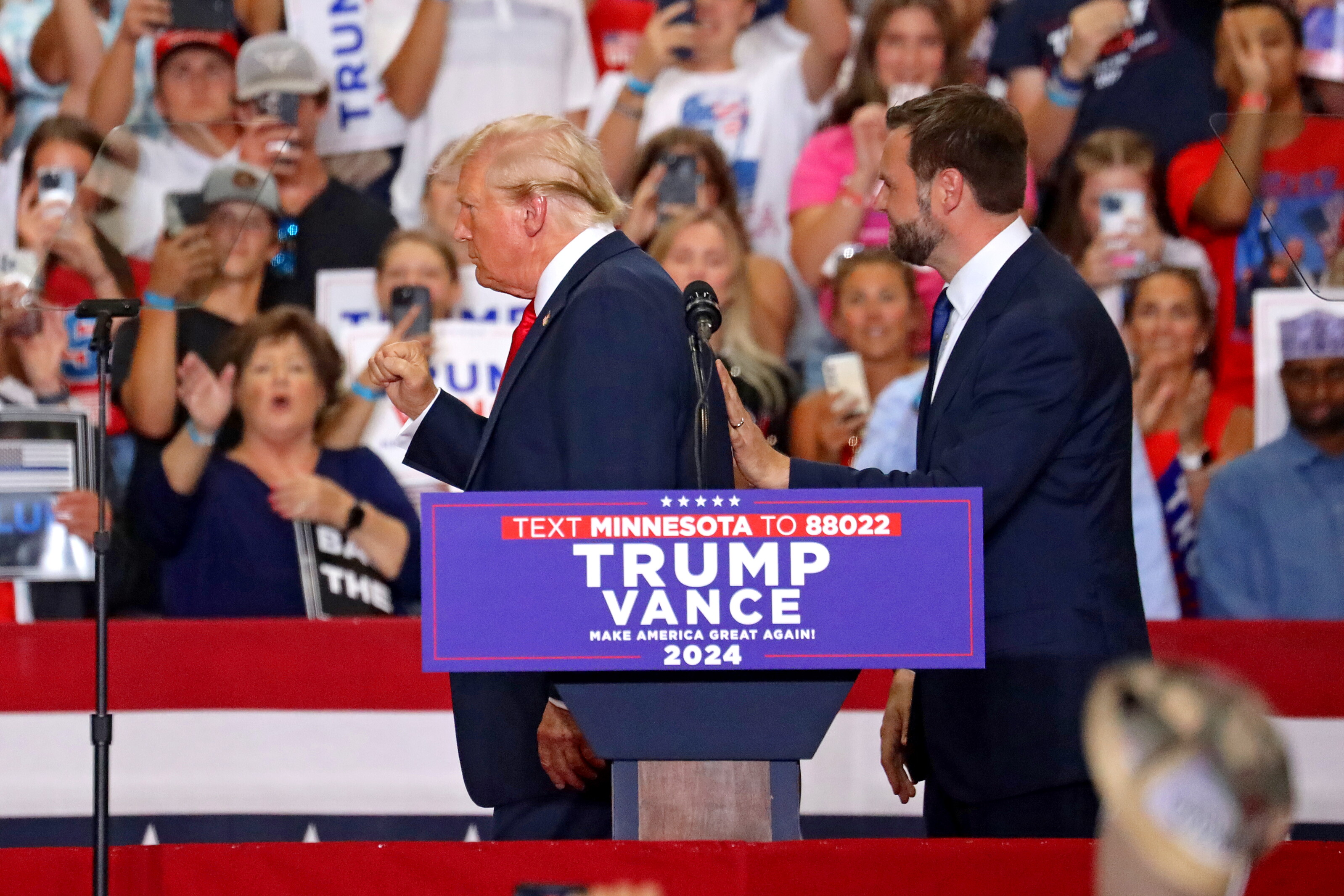 J. Trump Donald Trump and J.D. Vance Rally in St. Cloud 2024 klick! Gallery ...