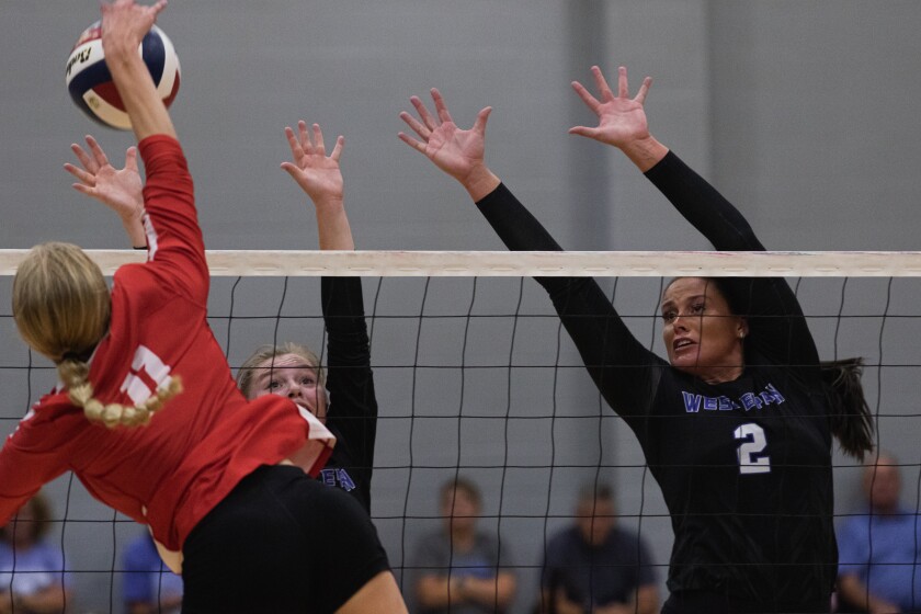 9-14-22VolleyballNorthwesternvsDWU-18.jpg