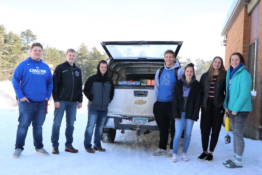 122619.N.PJ.CarltonHSFoodDrive_4.jpg