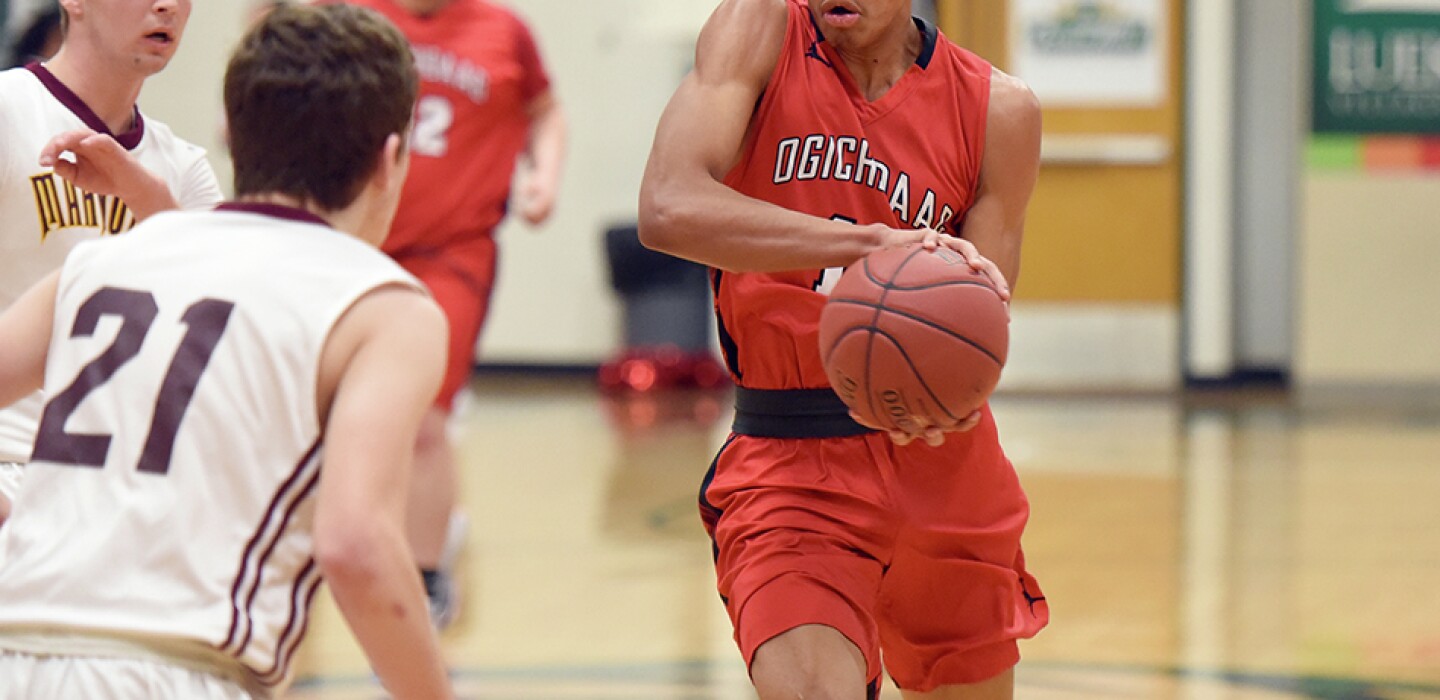 Men S Basketball Former Red Lake Star Mcclain Signs With Ncaa D I Texas Rio Grande Valley Bemidji Pioneer News Weather And Sports From Bemidji Minnesota