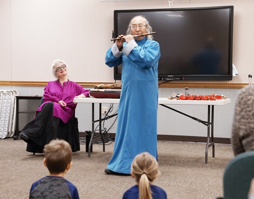 Flutes 8812.jpg