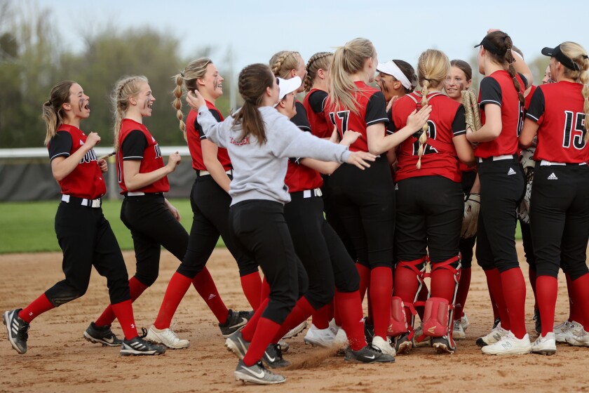 052522.s.ff.Region1SB.SquirrelsWin