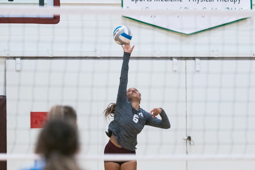 11-1-22PrepVolleyballHansonvsPlatte-Geddes-14.jpg