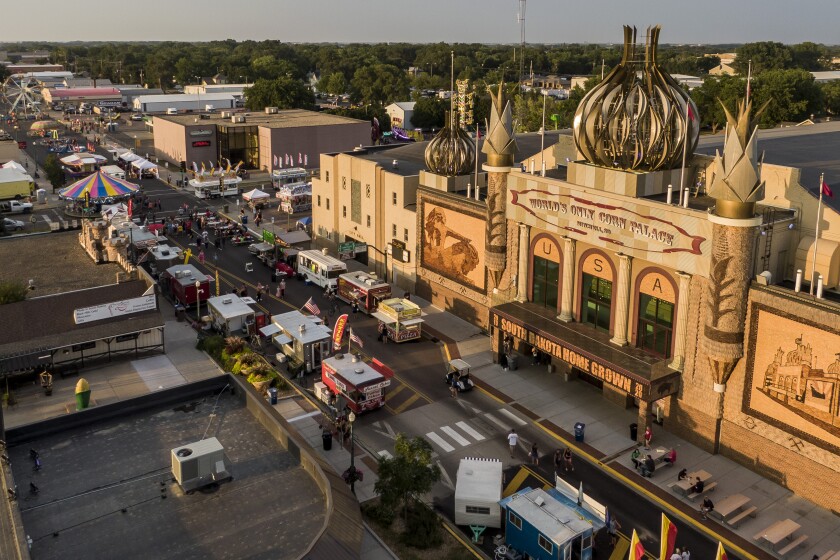 Williams and Ree set to perform at Corn Palace Festival, replacing