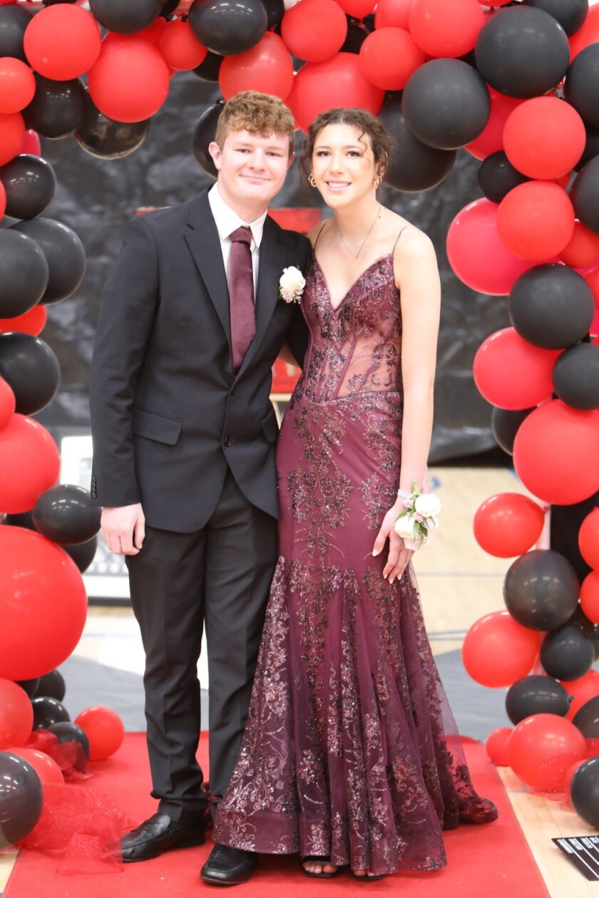 Prom Forum Brandon-Evansville High School Prom 2024 - PHOTOS - Alexandria Echo ...