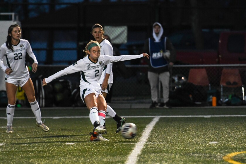 110222.S.BP.BSUWSOC Halle Peterson goal.jpg