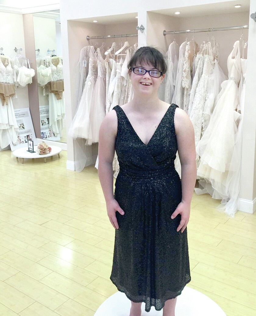 2505598+PromDate.jpg