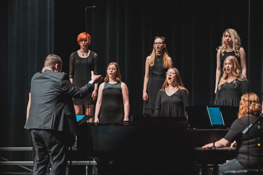 MHSChoir-NBandSpringConcert-7.jpg