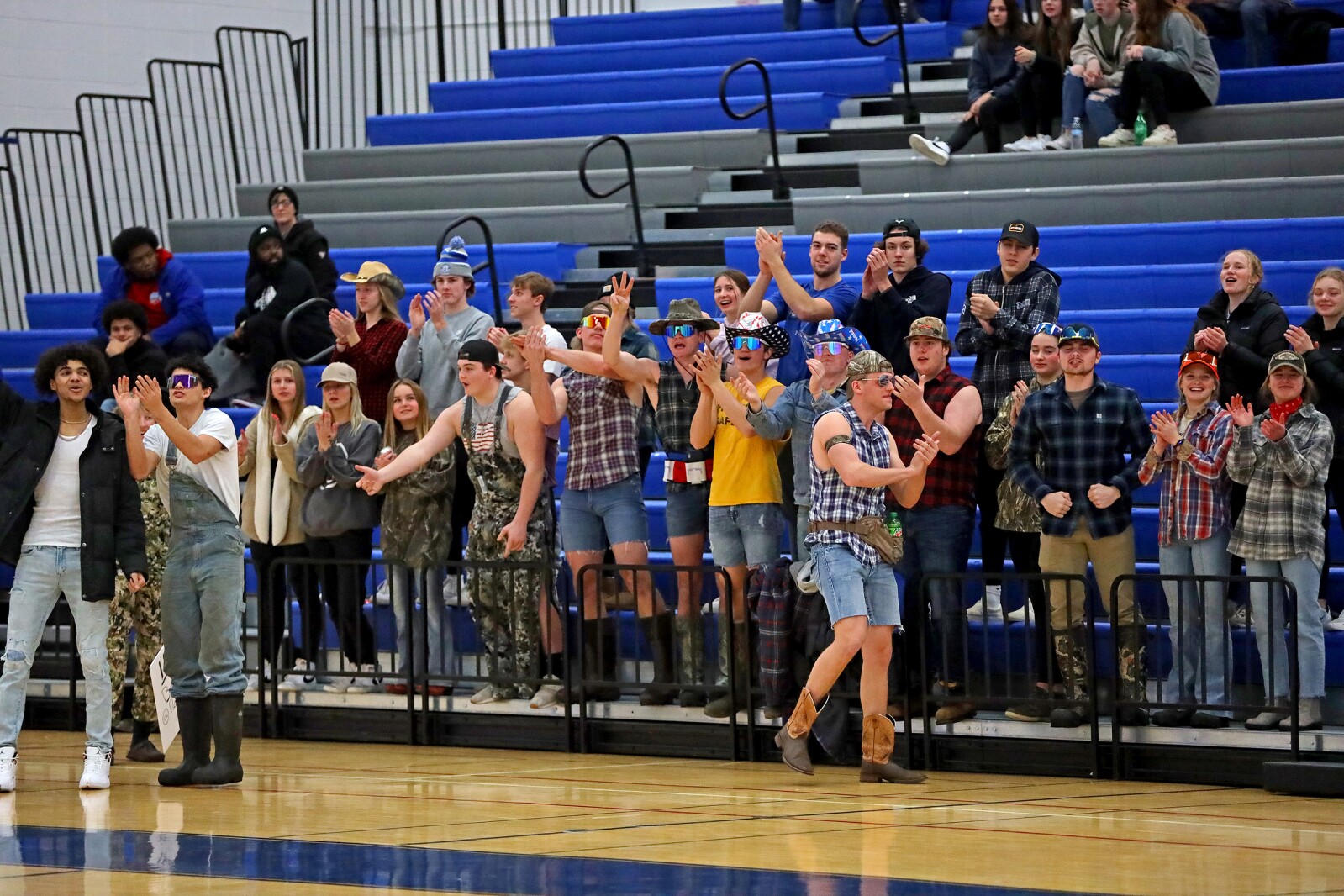 Brainerd boys basketball vs St Cloud Tech 01-21-22 Gallery