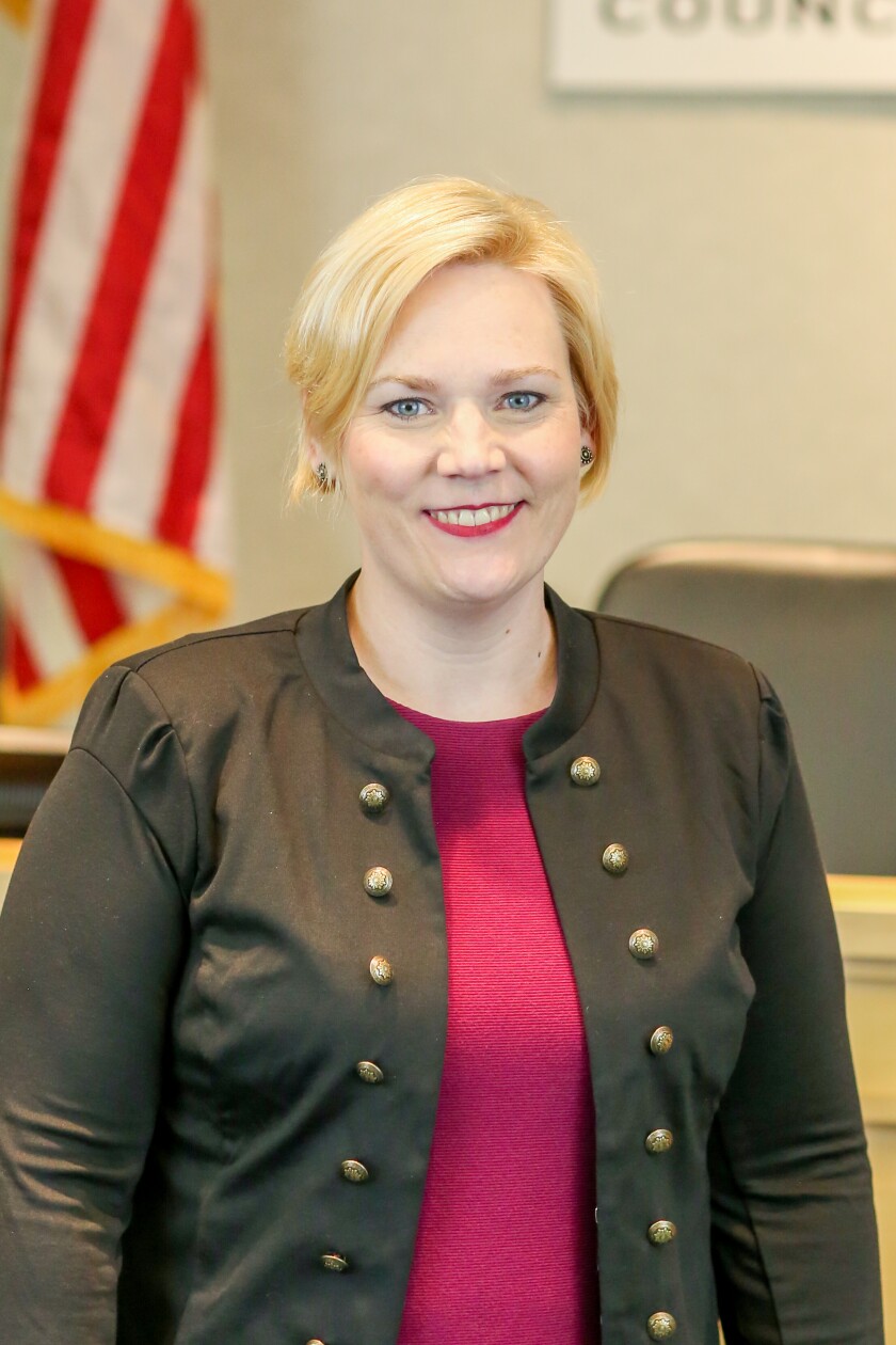 Laura Helle.jpg