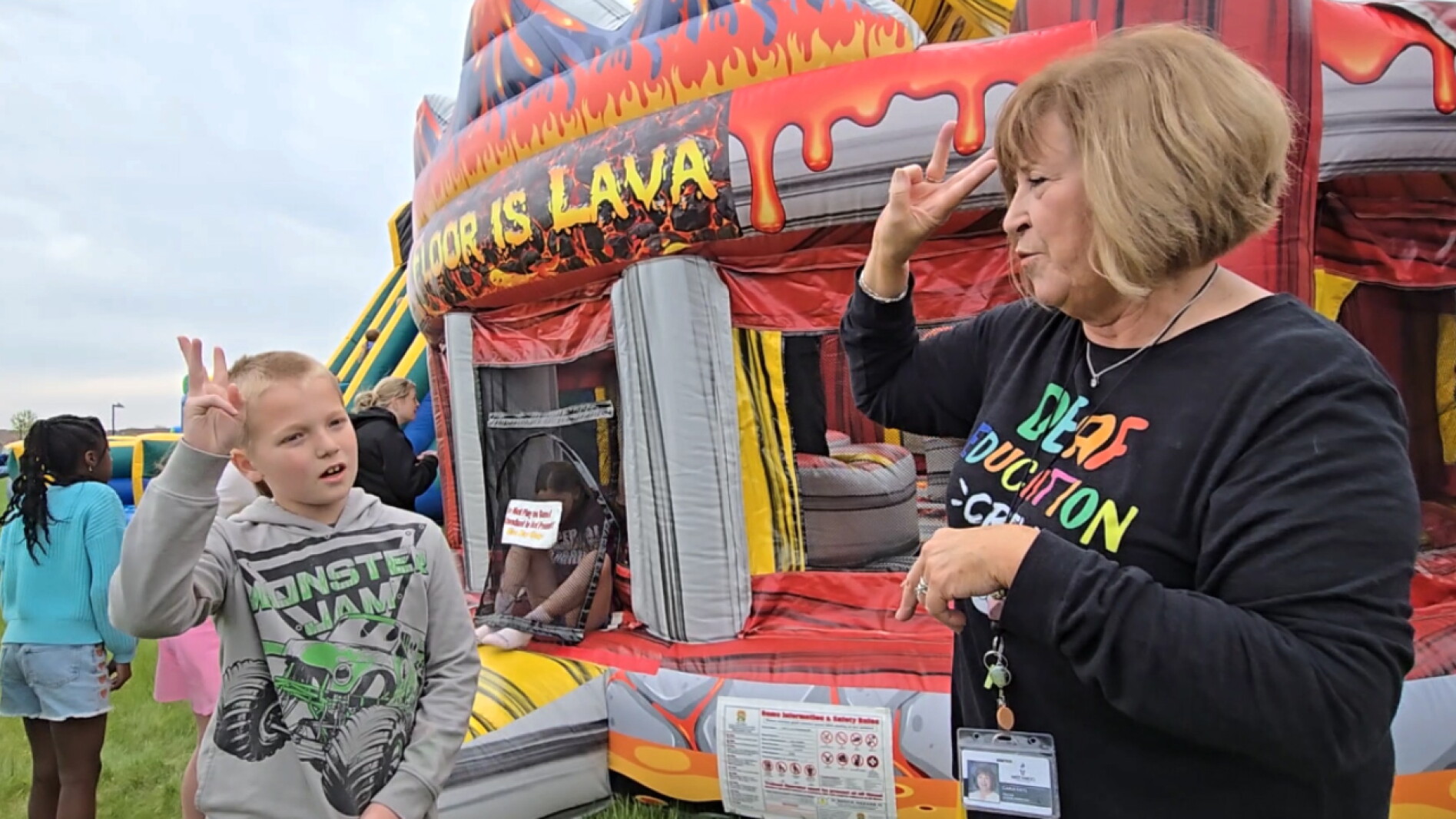 Longtime teacher of deaf/hard of hearing students retires after 42 years