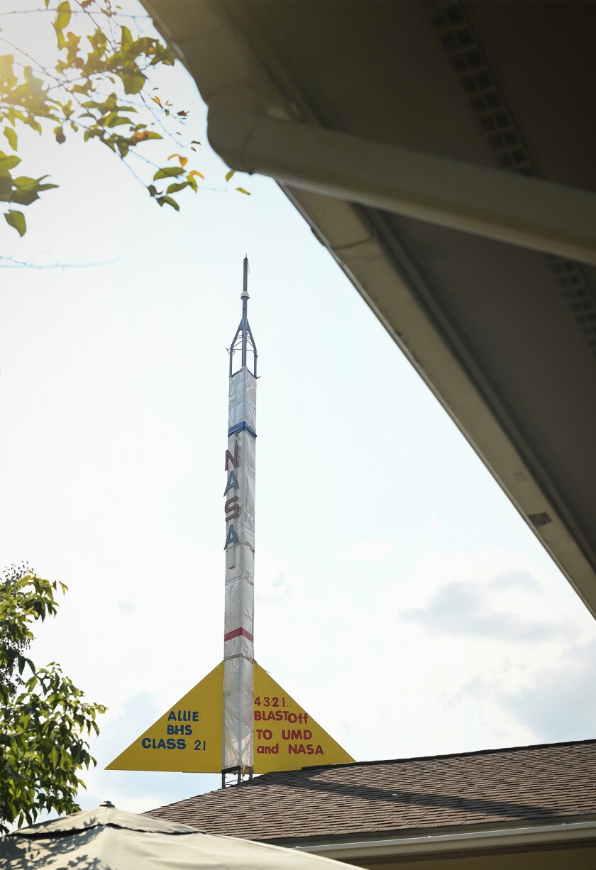082121.N.BP.HAMRADIOROCKET2.jpg