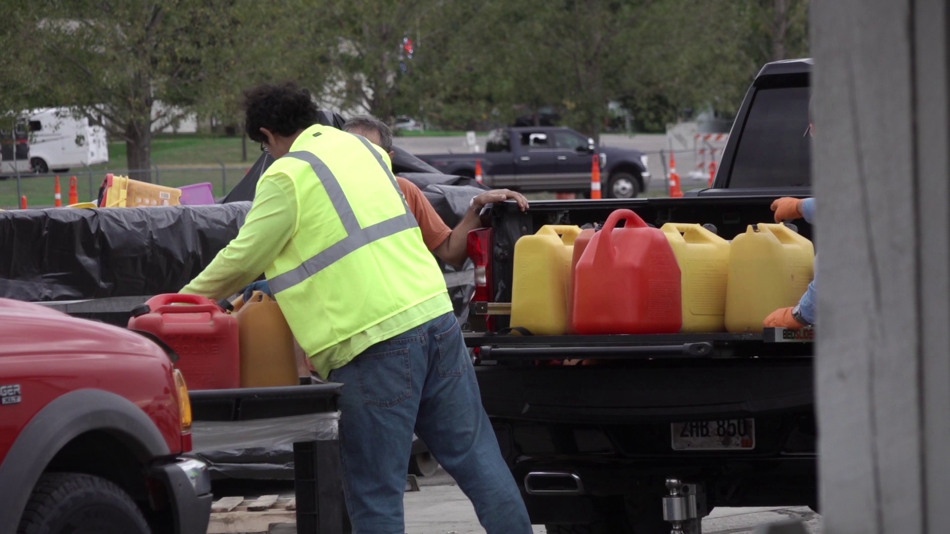 Hundreds turn out for free hazardous waste disposal event in Rapid City