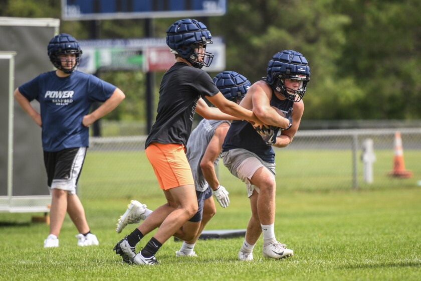 081722.S.BP.BHSFOOT Peyton Neadeau.jpg