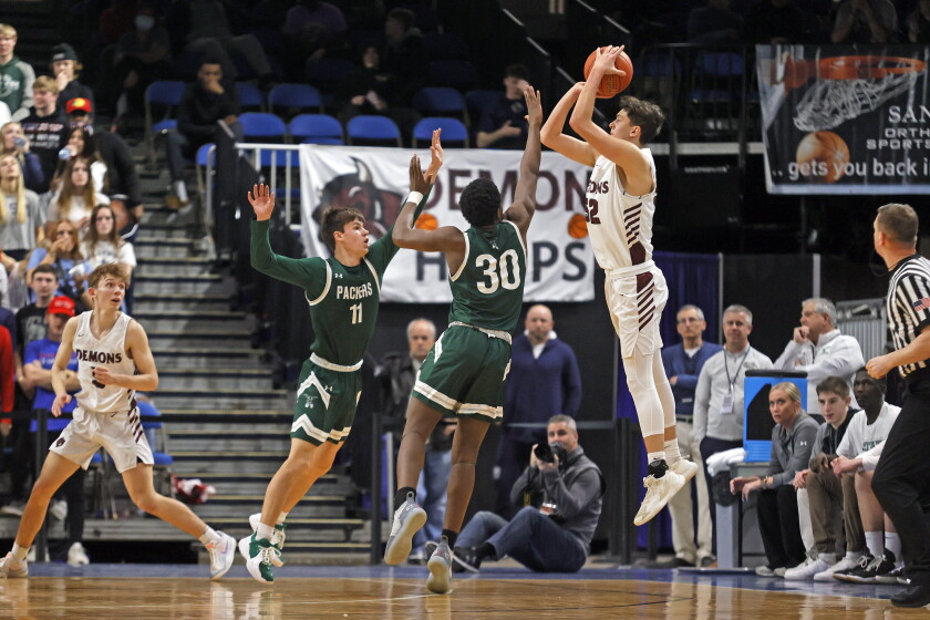 Bismarck's Treysen Eaglestaff wins ND Mr. Basketball, Enderlin's