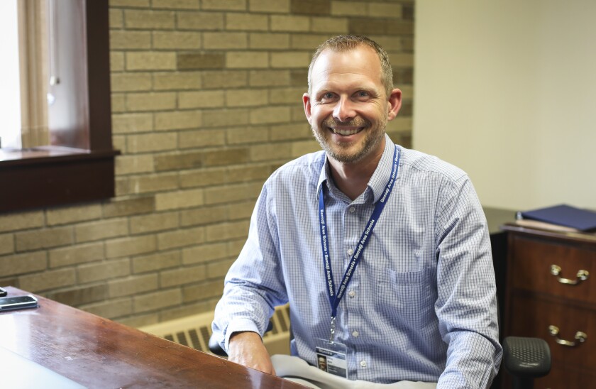 070922.N.BP.JEREMYOLSON.jpg