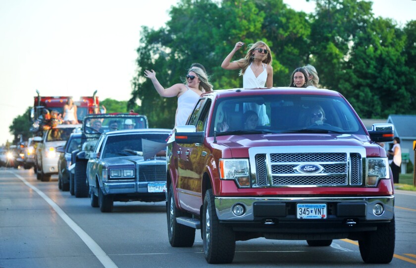 GradParade 5092.jpg