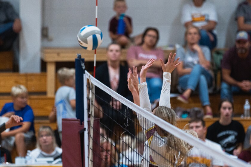 9-15-22PrepVolleyballCorsica-StickneyvsEthan-14.jpg