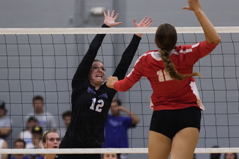 9-14-22VolleyballNorthwesternvsDWU-4.jpg