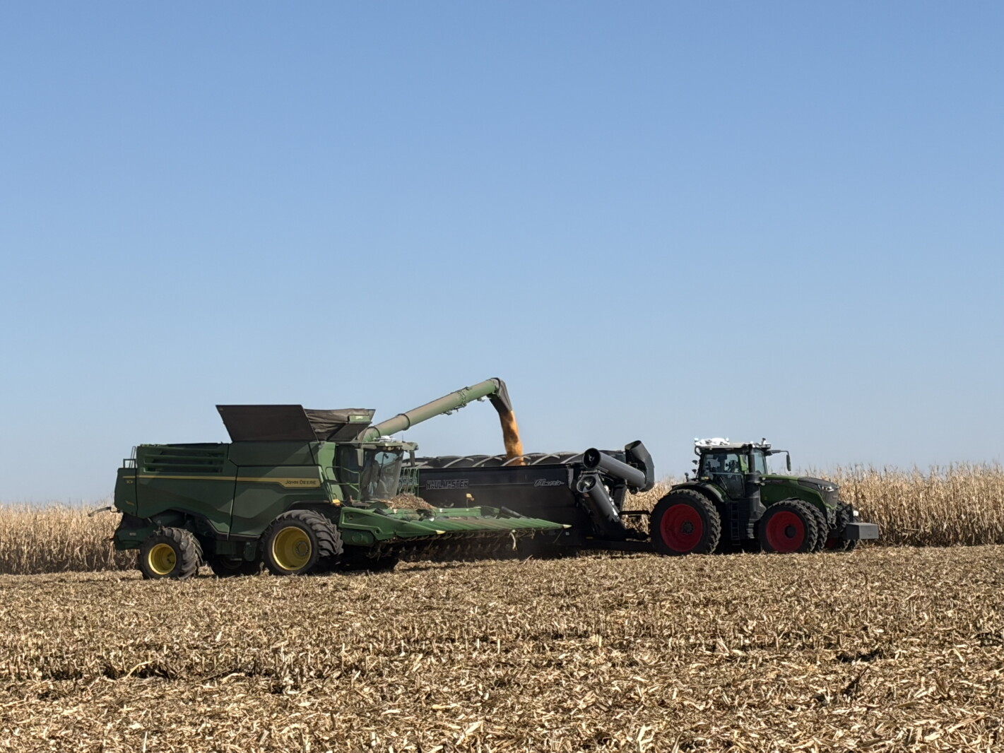 Fendt Harvest Tour Introduces Autonomous Farming Technology at Son D Farms Fendt Harvest Tour Introduces Autonomous Farming Technology at Son D Farms