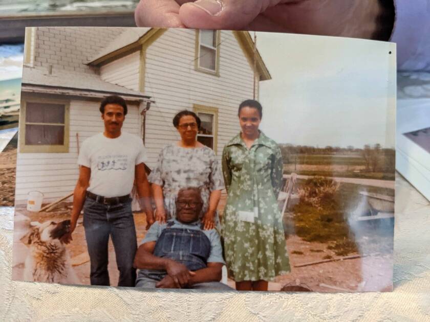 050522.N.MPR.BLACKFARMERS5.jpg