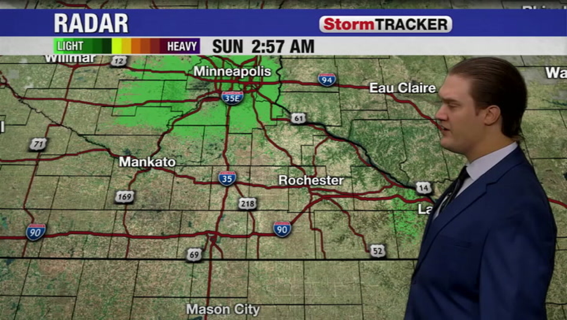 Clear skies this morning and a calm fall day to wrap up the weekend ...