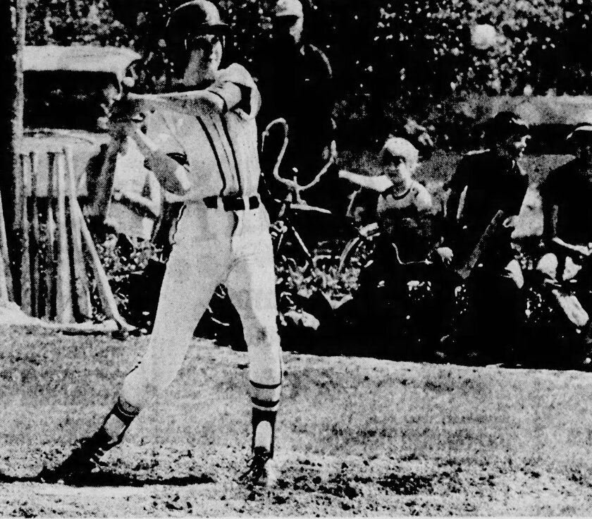 Becky_Dooley_at_bat.jpg