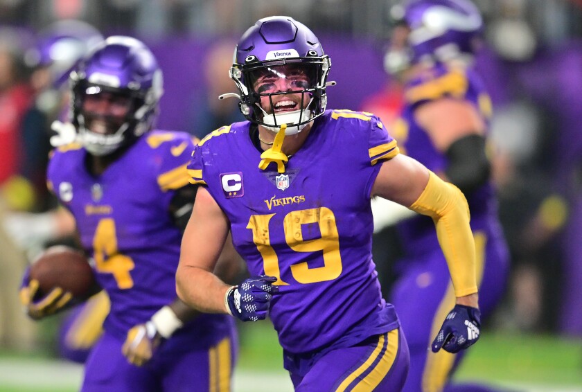 Vikings cut WR Thielen after 10 years with home-state team