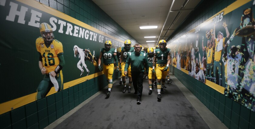 090521.S.FF.NDSUfootballpregame.03.jpg