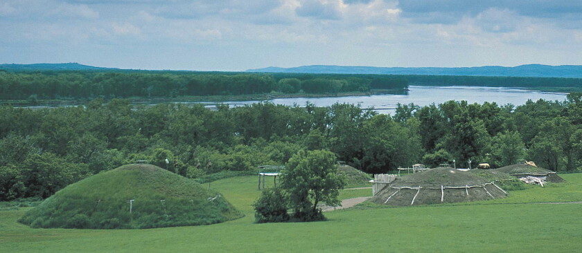 В наклонной индийской деревне - ND Tourism - JL 217-5.jpg