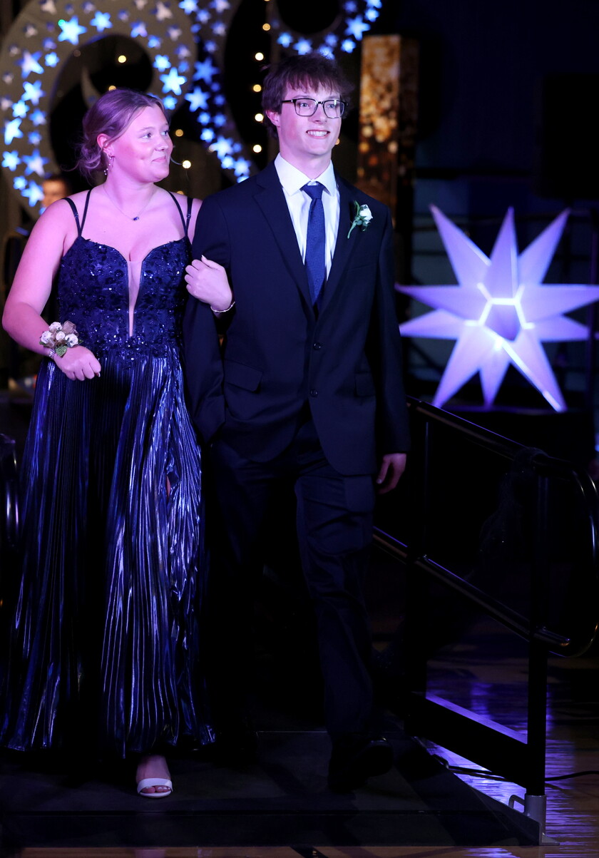 Prom Forum Photos: Memories made at Superior prom - Superior Telegram | News ...