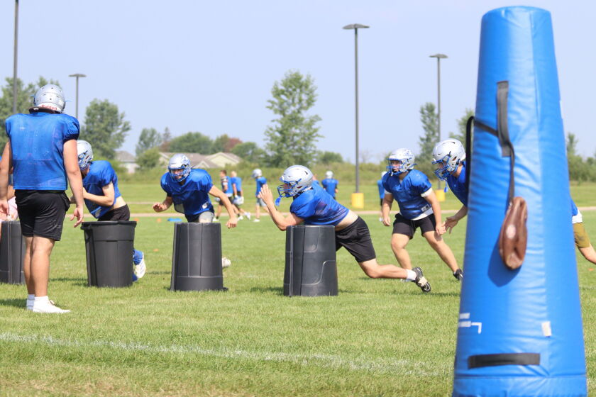Go Team Foley Foley football preview: Falcons have size, looking to take next step to ...