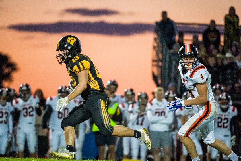 092421-LAKE-CITY-PLAINVIEW-ELGIN-MILLVILLE-FOOTBALL-4101.jpg