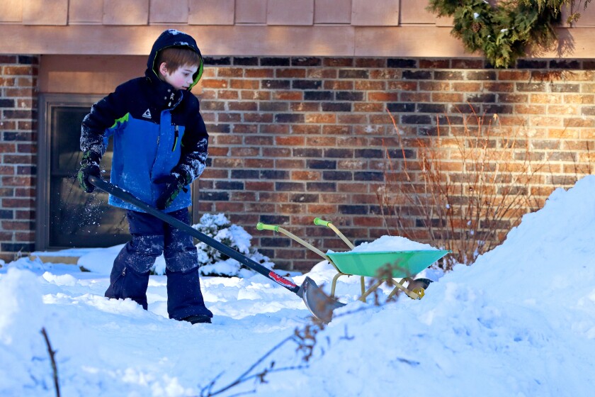 122620.N.BD.SnowFort9.jpg