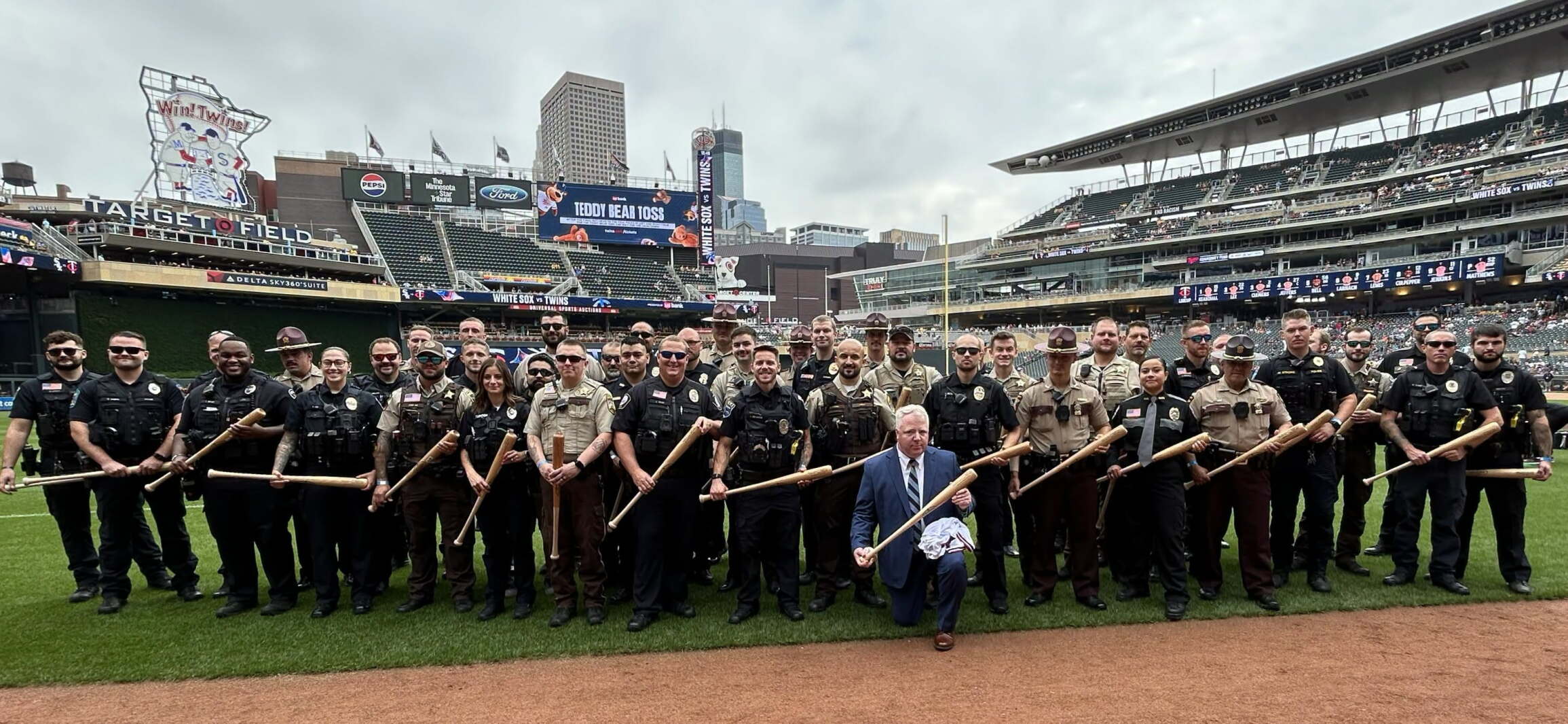 Local law enforcement officers recognized at Minnesota Twins game